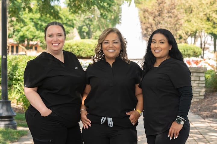 Meet our Arlington Heights, IL Front Desk Team